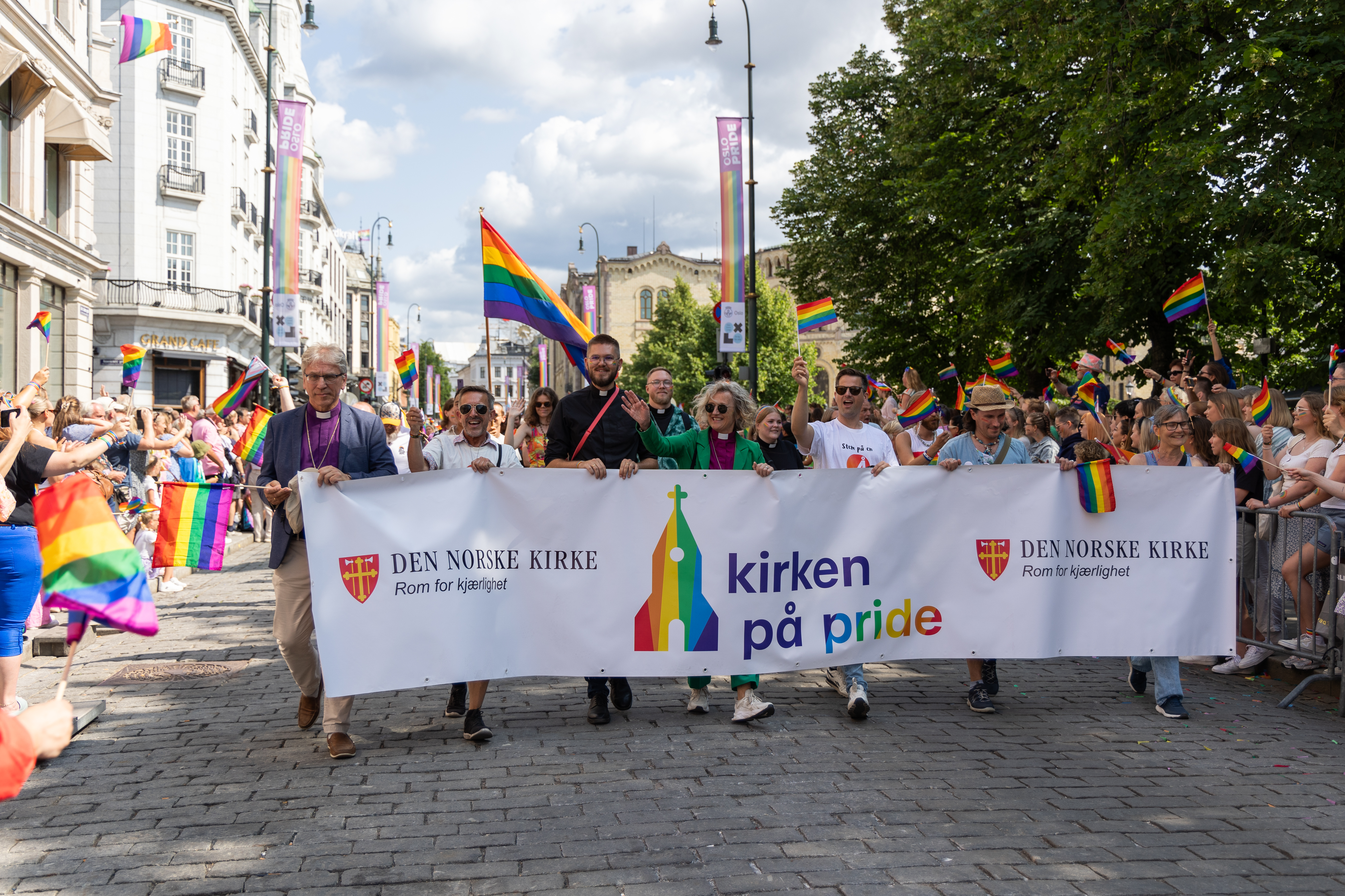 Den norske kirke i Pride-paraden - Pride-paraden i Oslo 1. juli 2023